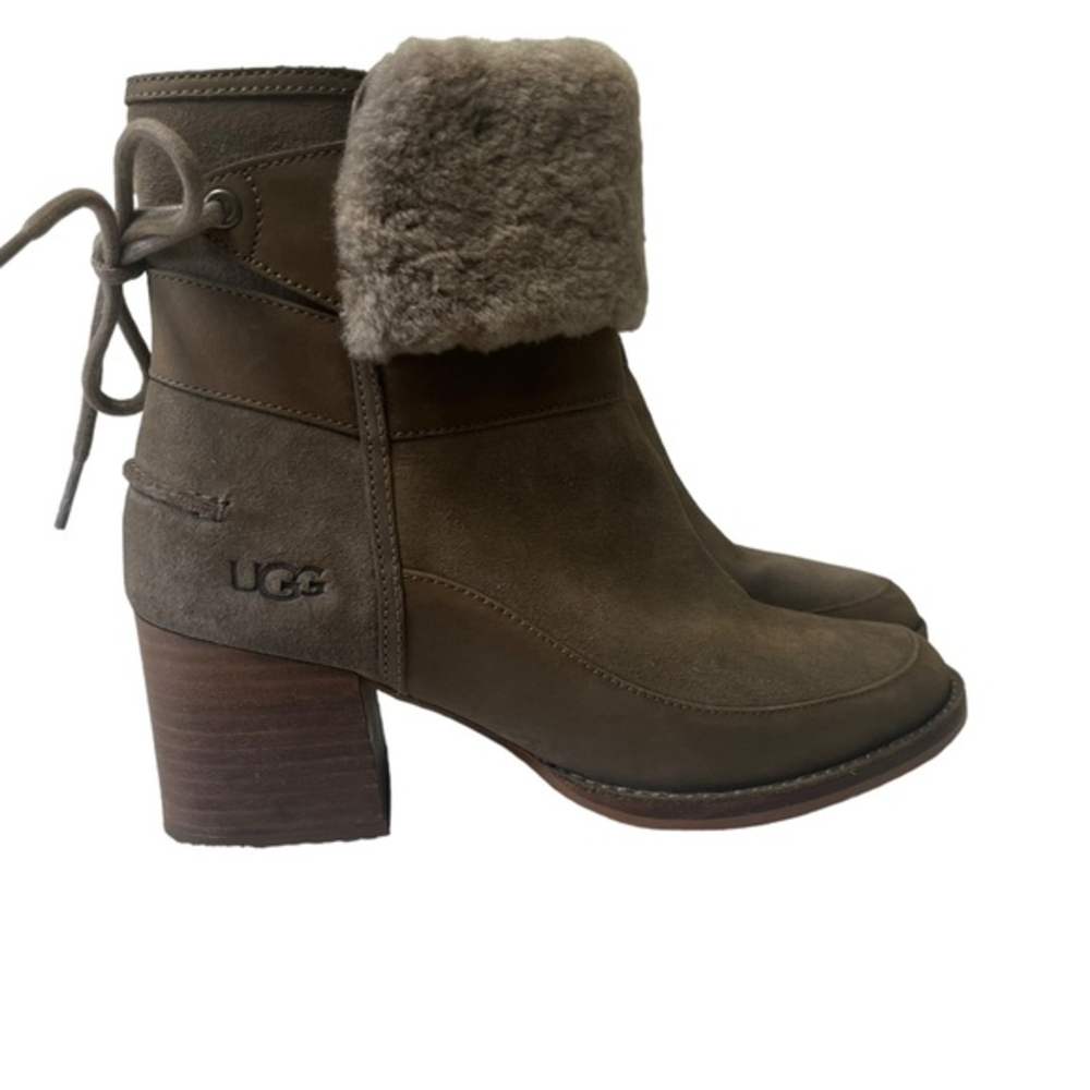 Ugg kirke suede heel boots size 6.5‎